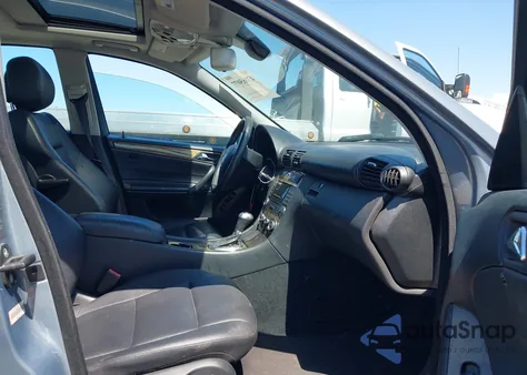 2007 Mercedes-Benz C 230 Sport from USA, damaged, VIN WDBRF52H77F924222